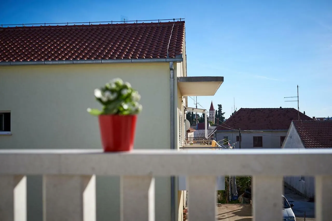 Apartment Misic Trogir