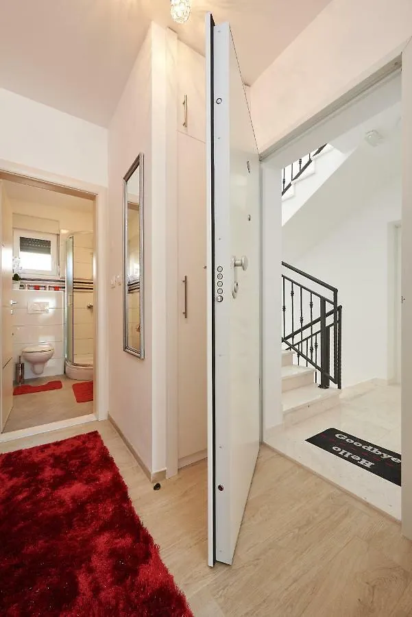 Apartment Misic Trogir